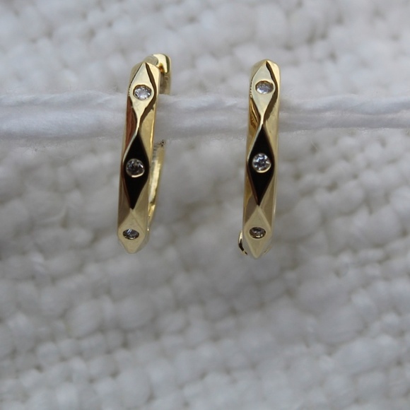 Diamond Shape Edge Hoop Earrings with Simulated Diamond - Picture 6 of 8